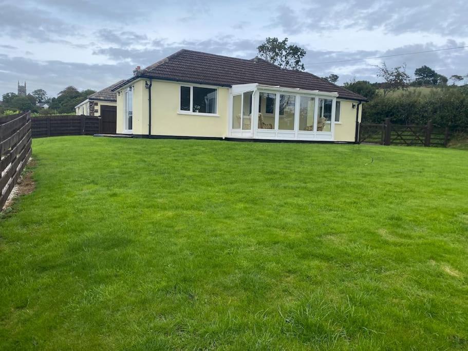 Bungalow In Pillaton Saltash Exterior photo